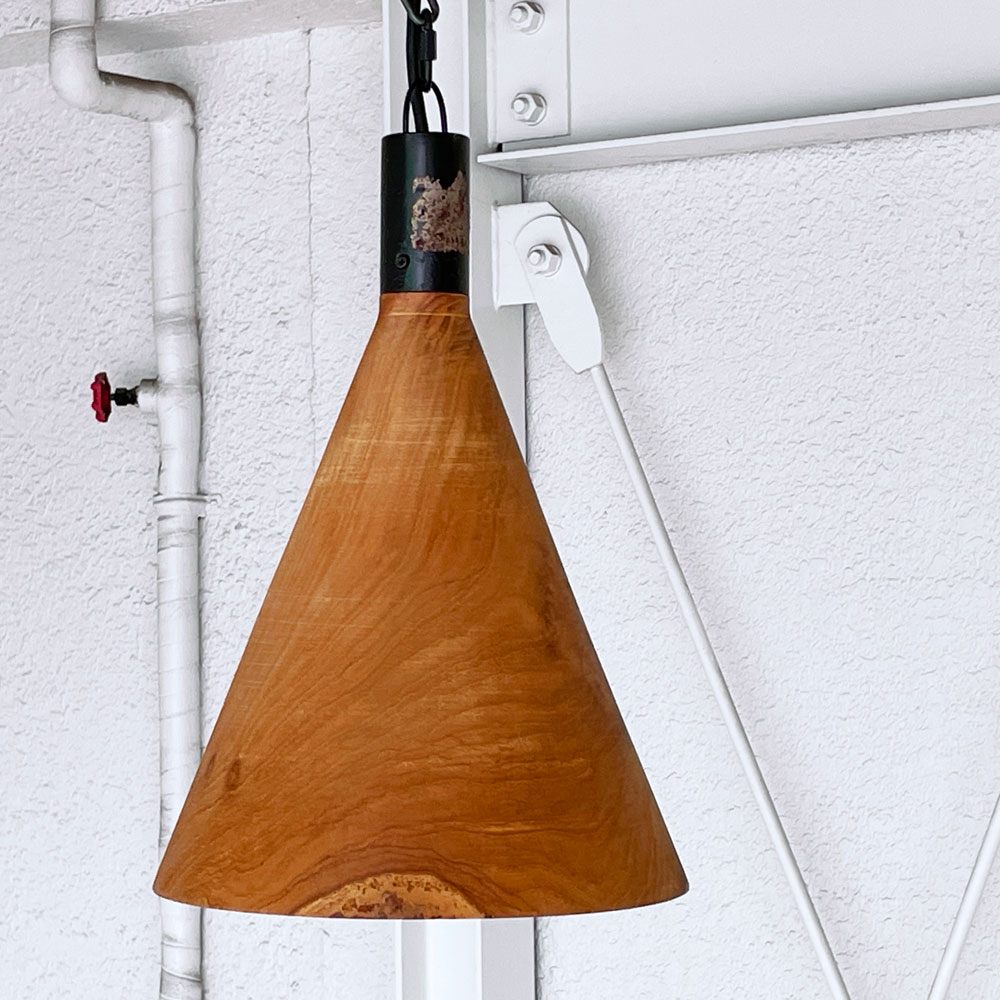 ダリールズ Dareels コーンウッドハンギングランプ CONE WOOD HANGING LAMP チーク古材 × スチール ペンダントライト 円錐 ◇
