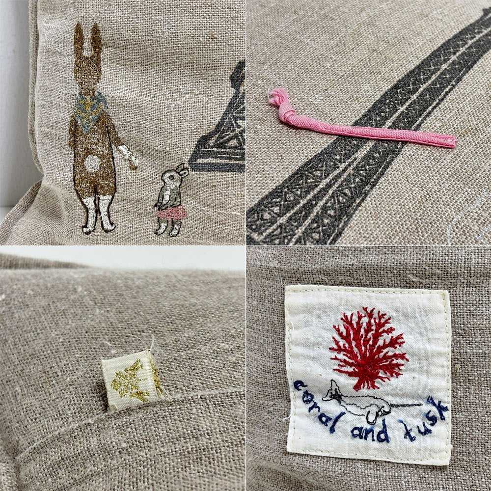 コーラルアンドタスク Coral & Tusk クッション エッフェル塔 ウサギ 刺繍 カバーリング 31×41cm 廃番 ●