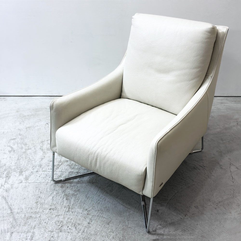 ナツッジ・エディションズ NATUZZI EDITIONS B903 レジーナ Regina アームチェア ラウンジチェア レザー 本革 ホワイト イタリアンモダン ●