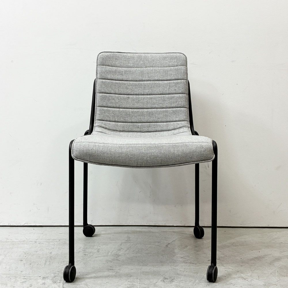 コクヨ KOKUYO オフセットフレームチェア offset frame chair オフィスチェア スタッキングチェア ファブリックシート スカイグレー キャスター 定価 ￥71,200- ●