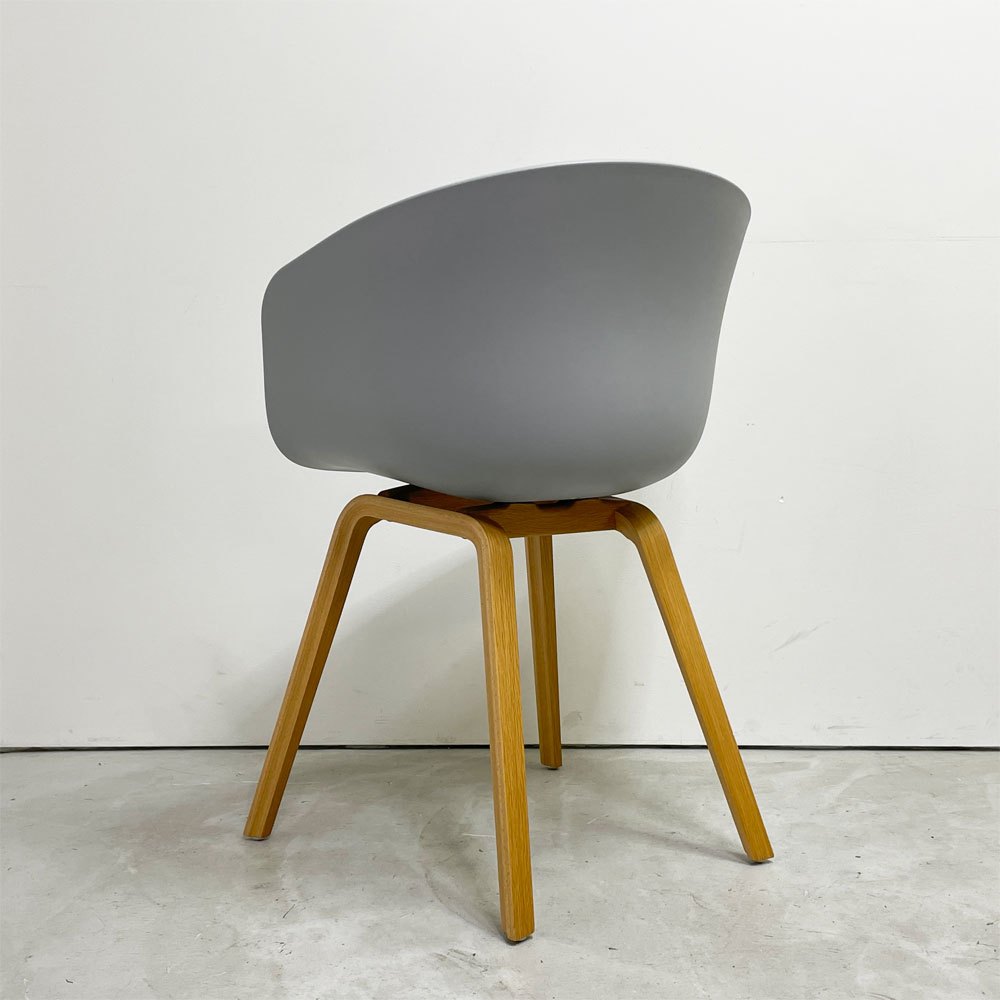 ヘイ HAY アバウト ア チェア ABOUT A CHAIR AAC22 アームチェア ダイニングチェア コンクリートグレー ヒー・ウェリング 北欧モダン デンマーク ●