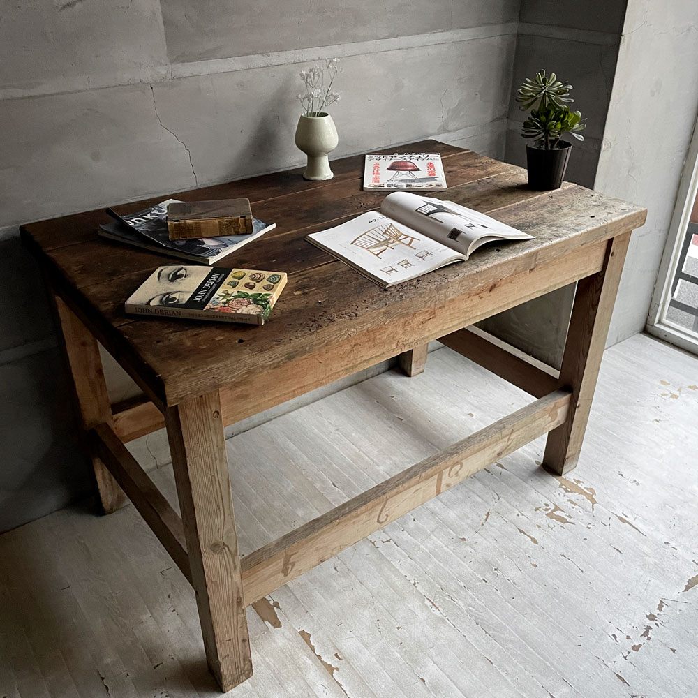 UKビンテージ 古材 パイン無垢材 ワーキングテーブル 作業台 ディスプレイ台 英国家具 古道具 シャビーシック 店舗什器 ♪