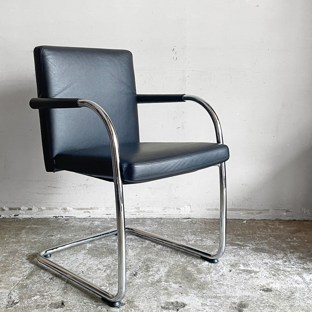 ヴィトラ vitra ビザソフト Visasoft アームチェア ミーティングチェア カンティレバー アントニオ・チッテリオ モダンデザイン A ■