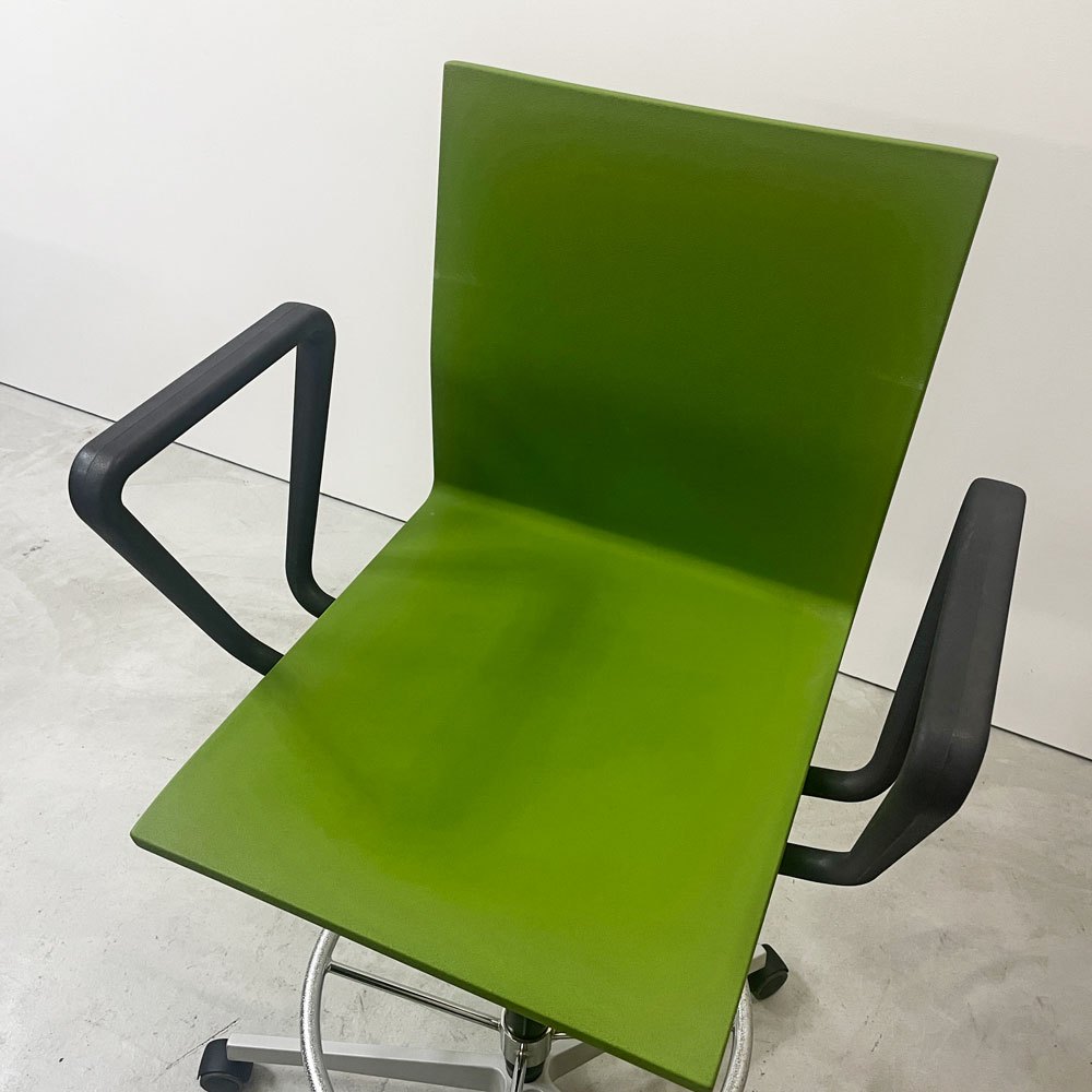 ヴィトラ Vitra ゼロフォー カウンター 04 Counter オフィスチェア ハイチェア カウンターチェア グリーン アーム カーペット用キャスター マールテン・ヴァン・セーヴェレン 廃番カラー ●