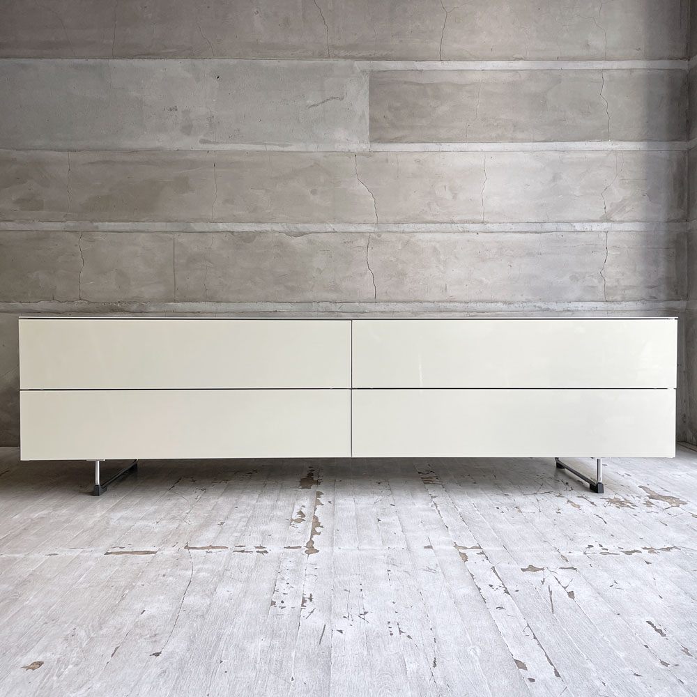 カッシーナイクスシー Cassina ixc. ロータス LOTUS シアターボード AVボード W170 グロッシーホワイト モダンデザイン 定価￥301,400- ♪