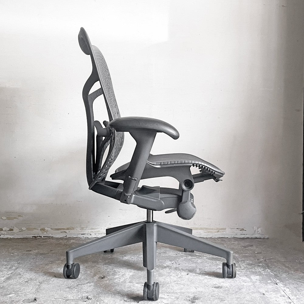 ハーマンミラー Herman Miller ミラ2チェア Mirra2 オフィスチェア デスクチェア ブラック×グラファイトカラー メッシュシート studio7.5 ■