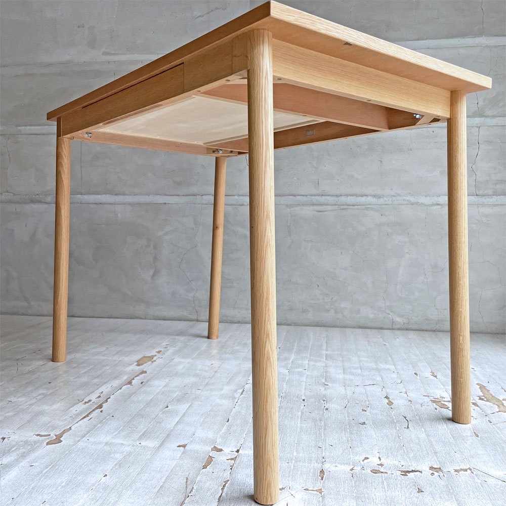 イデー IDEE スティルト STILT TABLE 1000 テーブル デスク ホワイト メラミン天板 オーク材  W100cm マリナ・ボーティエ 参考定価 ￥69,900-♪