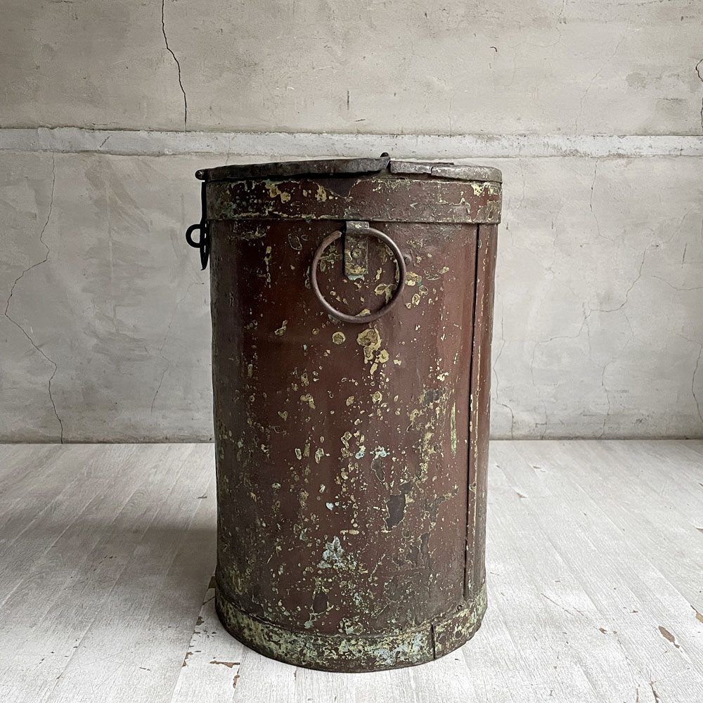 アンティーク Antique スチール缶 収納箱 小物入れ ダストボックス ゴミ箱 蓋付き シャビーシック インダストリアルテイスト ♪