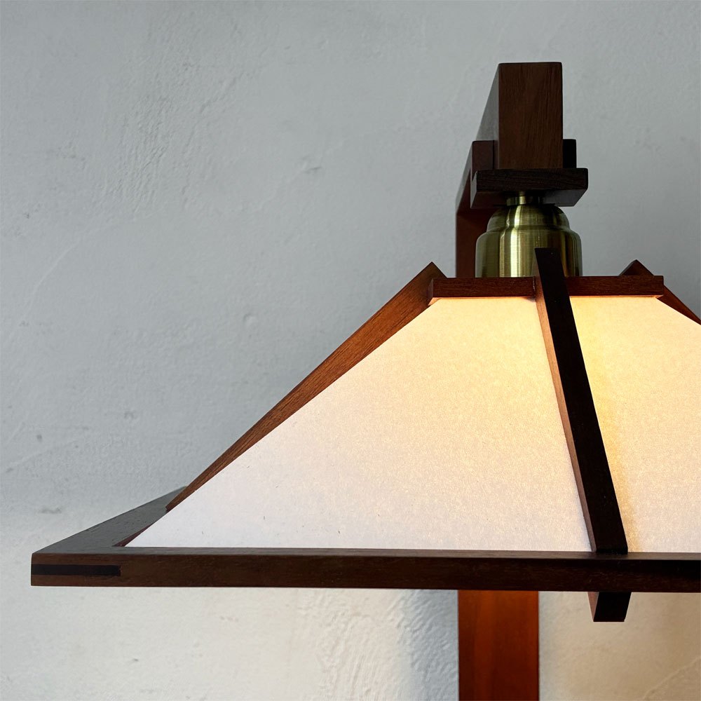 ヤマギワ YAMAGIWA タリアセン1 ミニ TALIESIN1 MINI 322S7314 ウォールナット材 E17 フランク・ロイド・ライト FRANK LLOYD WRIGHT 美品 定価￥110.000- ★