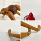 カイボイスン KAY BOJESEN DENMARK モンキー Monkey ミニ チーク 木製オブジェ H9.5cm サンタキャップ付 デンマーク 北欧雑貨 合計定価￥19,250- ◎