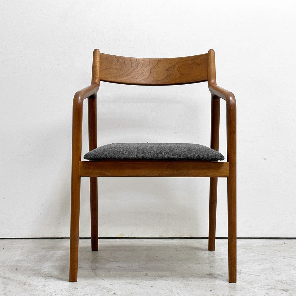 宮崎椅子製作所 ペペチェア PEPE side chair 背無垢タイプ ウォールナット ファブリック グレー系カラー フィンガージョイント 村澤一晃 参考定価￥77,440- A ●