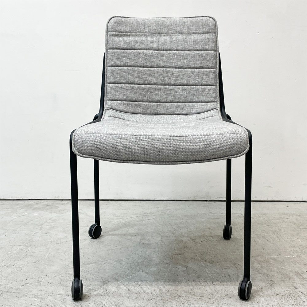 コクヨ KOKUYO オフセットフレームチェア offset frame chair オフィスチェア スタッキングチェア 4本脚 ファブリックシート スカイグレー キャスター B ●