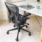 ハーマンミラー Herman Miller アーロンチェア リマスタード フル装備 Aサイズ デスクチェア オフィスチェア オニキスウルトラマット アルミダイキャスタベース ポスチャーフィット 2022年製 ★