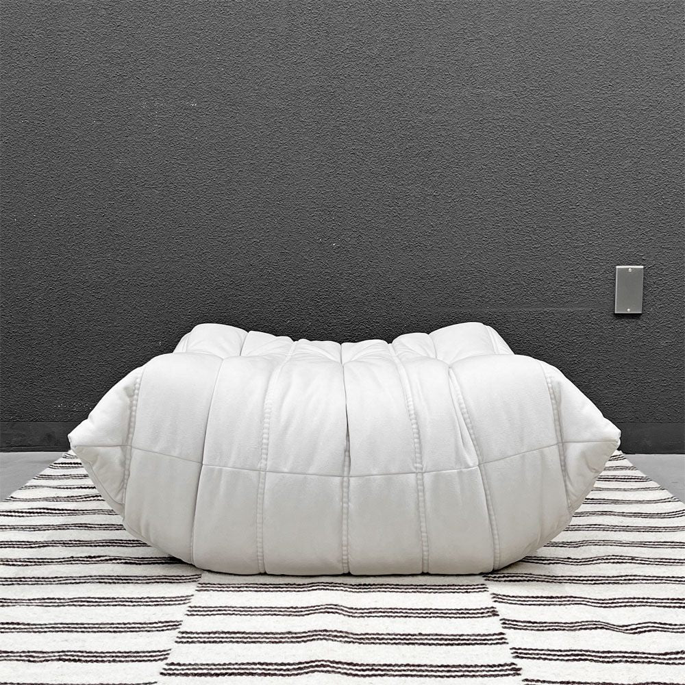 リーンロゼ ligne roset トーゴ パフ オットマン フランス家具 ウルトラスエード 美品 ミッシェルデュカロワ 〓