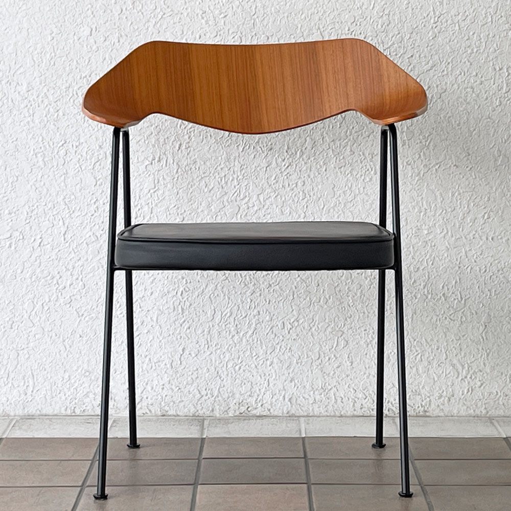 ケースファニチャー Case Furniture 675チェア ウォールナットフレーム×レザーシート 本革 ロビンデイ Robin Day アクタス取扱い ◇