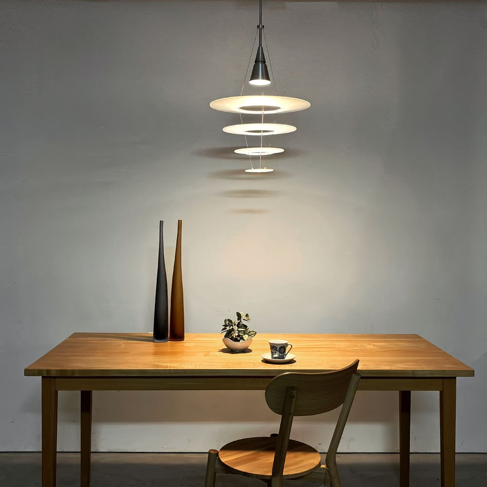 ルイスポールセン louis poulsen エニグマ Enigma 425 ペンダントライト ホワイト 内山章一 デンマーク 北欧照明 定価￥130,900- ●