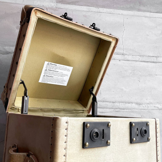 ハロ HALO パリストランク Paris Trunk ティノシーキャメル TINOSSI CAMEL サイドテーブル ボックスレザー 本革 スタッズ 英国 廃番 参考定価￥97,900- ♪