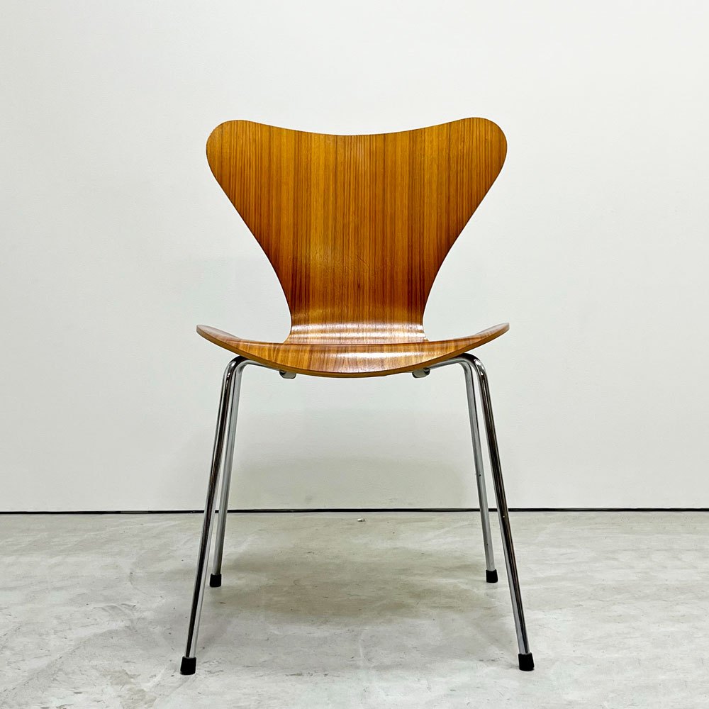 フリッツハンセン Fritz Hansen セブンチェア Seven Chair ダイニングチェア アルネヤコブセン Arne Jacobsen ウォールナット材 北欧家具 ●