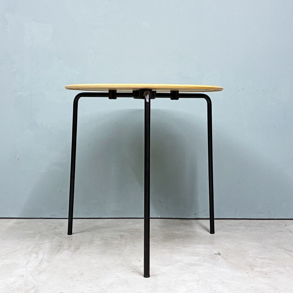 エンゲルブレヒト Engelbrechts ケヴィ KEVI 2010 ダイニングテーブル オーク材 プライウッド カフェテーブル 70cm 3本脚 ヨルゲン・ラスムッセン デンマーク 未使用品 B ◎