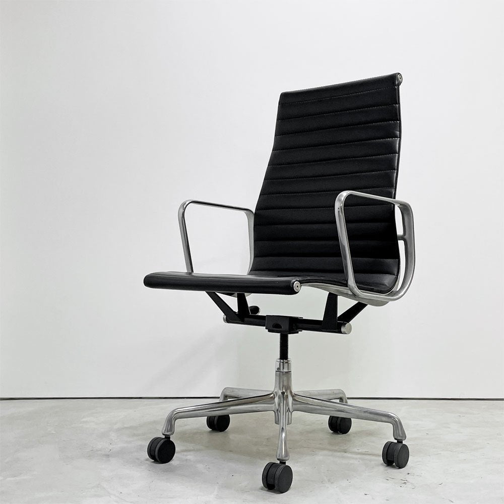 ハーマンミラー Herman Miller アルミナムグループ エグゼクティブチェア ハイバック レザーシート 本革 ブラック 5本脚 C&Rイームズ ミッドセンチュリー ●