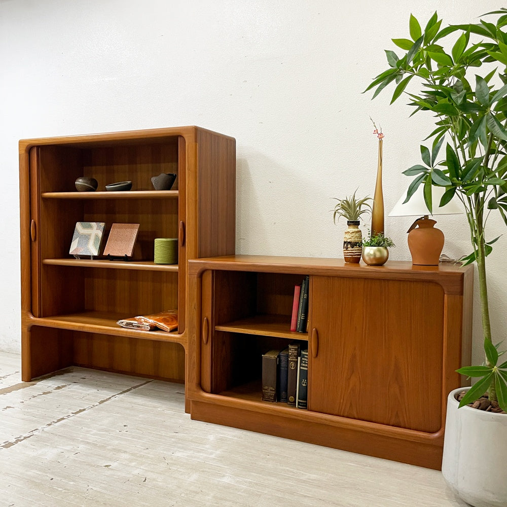 デューロン dyrlund ビンテージ キャビネット 飾り棚 チーク材 無垢材 蛇腹扉 ロールトップ W120cm デンマークビンテージ ●