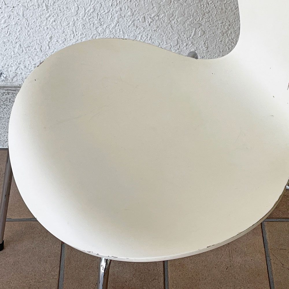 フリッツハンセン Fritz Hansen 3107 セブンチェア ラッカー ホワイト スタッキング アルネ・ヤコブセン デンマーク 北欧家具 C ◇