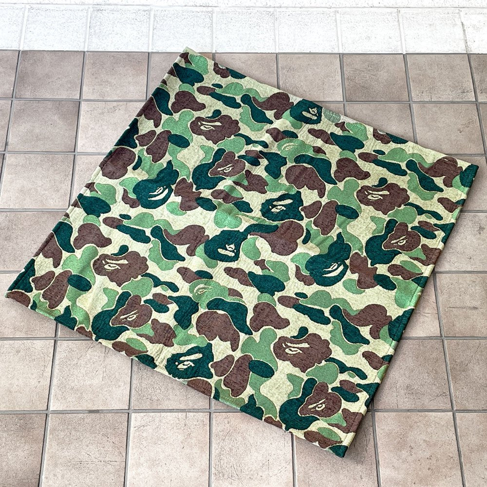 アベイシングエイプ A BATHING APE ラグ ABC CAMO RUG 100×100 カモ柄 ポリエステル ストリート 美品 ◇