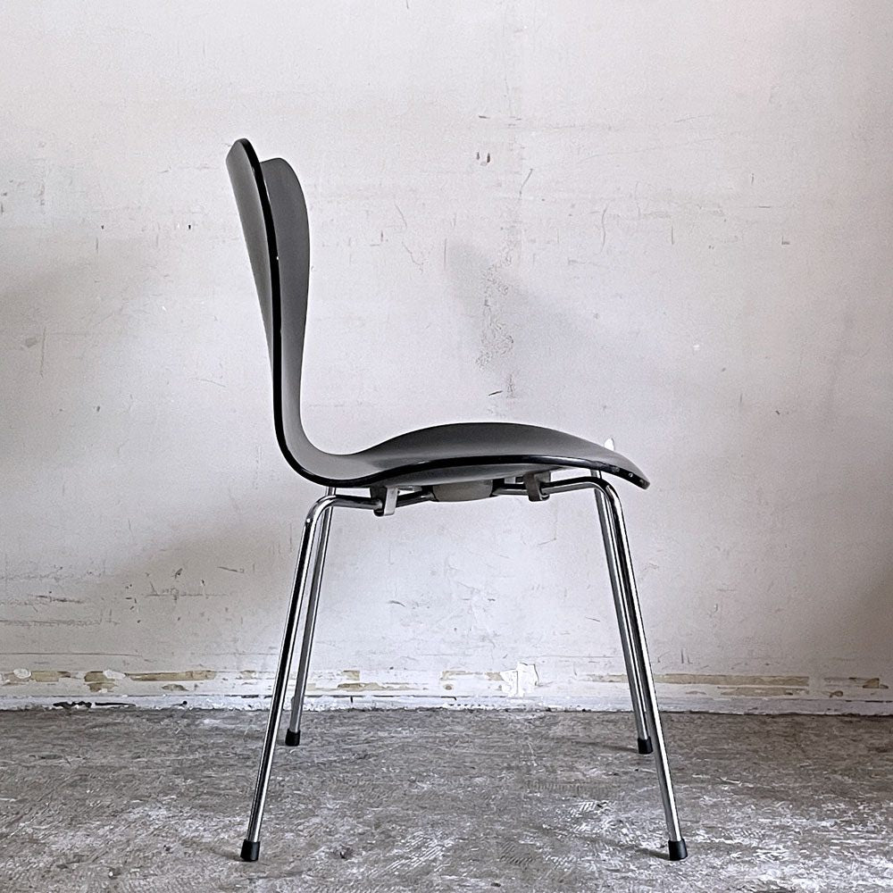 フリッツハンセン Fritz Hansen セブンチェア ブラックラッカー アルネ・ヤコブセン スタッキングチェア デンマーク 1997年製 B ■