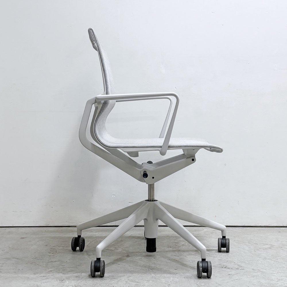 ヴィトラ Vitra フィジックス Physix デスクチェア オフィスチェア アルベルト・メダ シルバーグレー×ソフトグレー キャスターベース 昇降機能 リクライニング 2022年製 ●