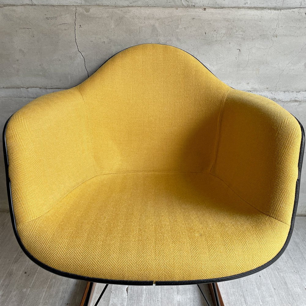 ハーマンミラー Herman Miller アームシェルチェア モダンファニチャーセールス FRP アプホルスター ロッカーベース イームズ  ビンテージ♪