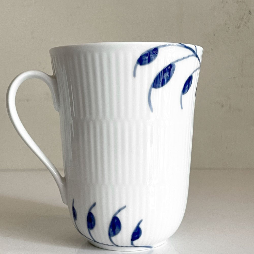 ロイヤルコペンハーゲン ROYAL COPENHAGEN ブルーフルーテッド メガ Blue Fluted Mega マグ マグカップ 北欧 デンマーク B■
