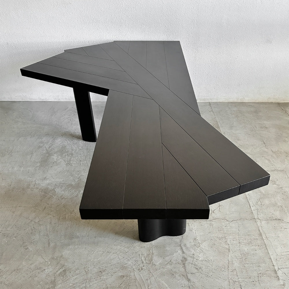 カッシーナ Cassina ヴェンタリオ 511 VENTAGLIO テーブル 無垢オーク材 ブラック塗装 W235cm シャルロット・ペリアン 参考定価約263万円 〓