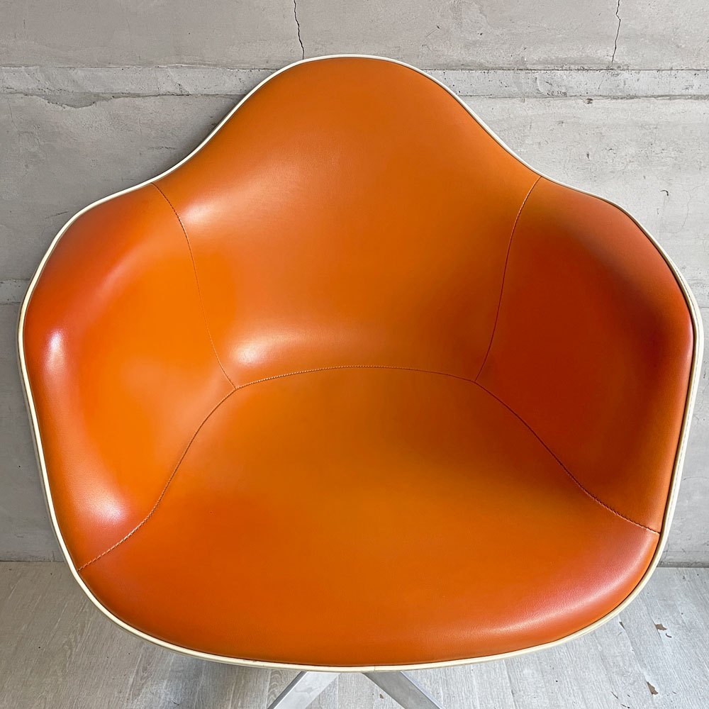 ハーマンミラー Herman Miller アームシェルチェア セカンド 2nd ビンテージ ナウガレザー オレンジ FRP パーチメント コントラクトキャスターベース イームズ ミッドセンチュリー ♪