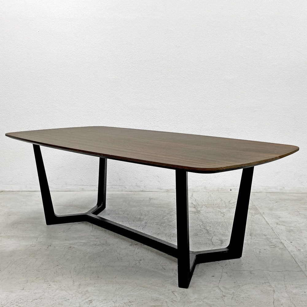 ポリフォーム Poliform コンコルド スクエア ダイニングテーブル CONCORDE SQUARE DINING TABLE W218.5cm Emmanuel Gallina アクタス取扱 参考価格約606,100円 〓