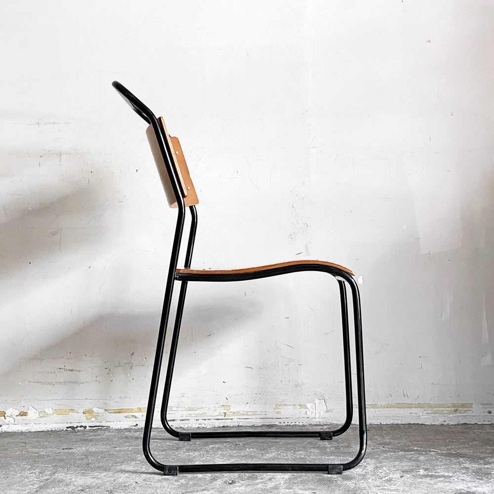 クラッシュゲート CRASH GATE ノットアンティークス Knot antiques ブルーノチェア RP6 BLUNO CHAIR スタッキングチェア プライウッド スチールレッグ ブラック 関家具 A ■