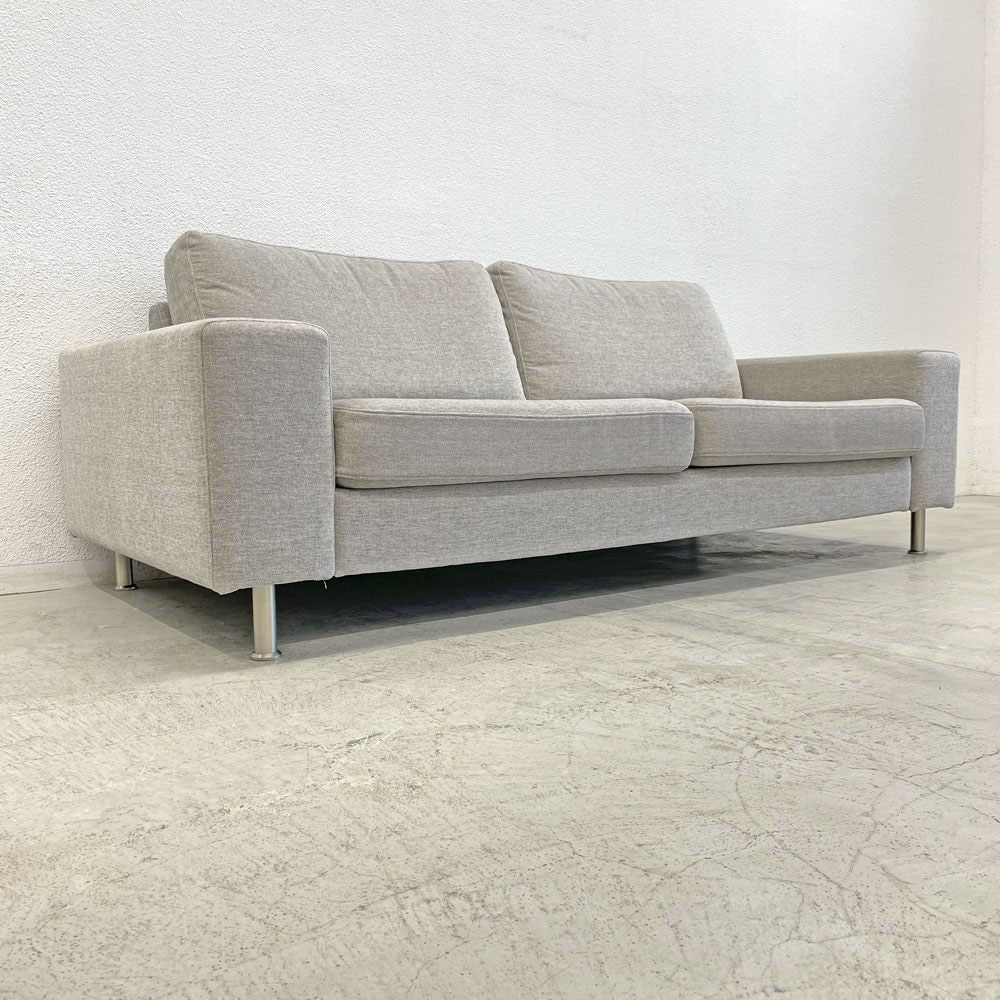 ボーコンセプト BoConcept I.D.V. 2.5シーター ソファ ファブリック ステンレスレッグ グレー系ファブリック 背座カバーリング仕様 W203cm + オットマン & 大小クッション 付属 ダニッシュモダン 北欧家具 〓