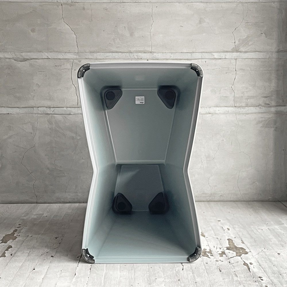 ヴィトラ vitra スツール ツール STOOL TOOL コンスタンチン・グルチッチ スタッキング ライトグレー スイス 定価48,400円 A ♪
