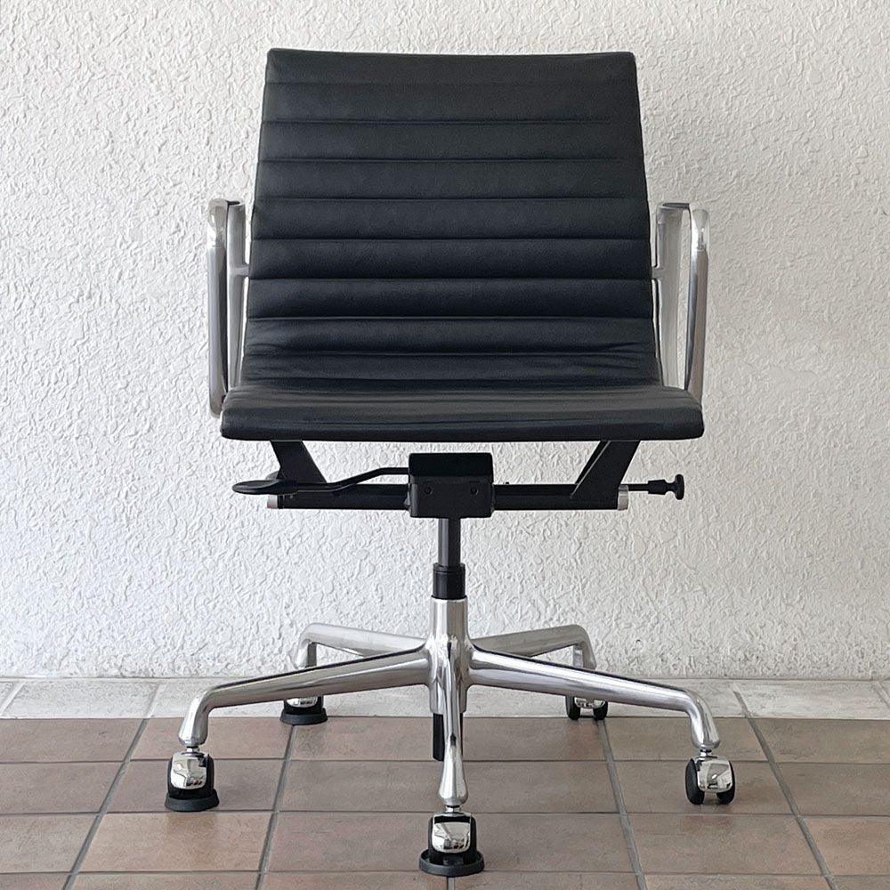 ハーマンミラー Herman Miller イームズアルミナムグループチェア マネージメントチェア アルミバフベース ガス圧昇降仕様 5本脚 キャスタータイプ 本革 イームズ ◇