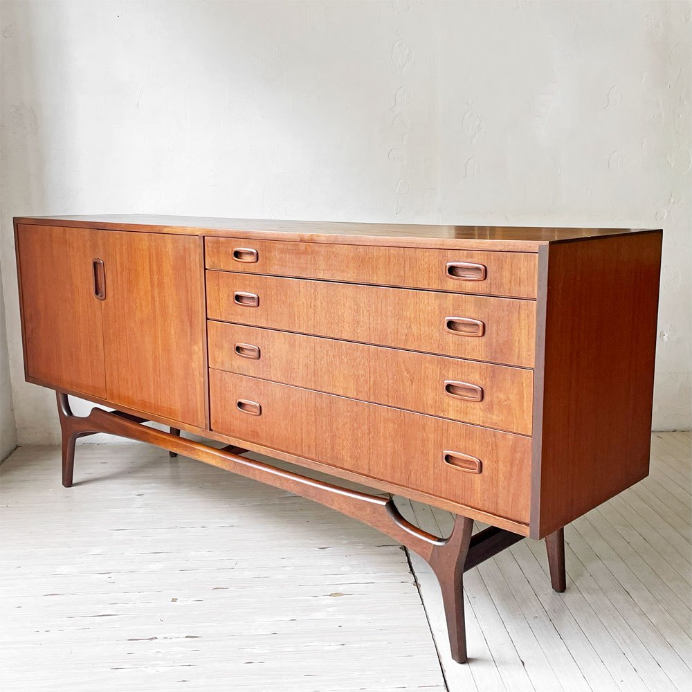 タイムズ・ファニッシング TIMES FURNISHING社 チーク材 サイドボード キャビネット W176cm 北欧スタイル 英国 UKビンテージ ★
