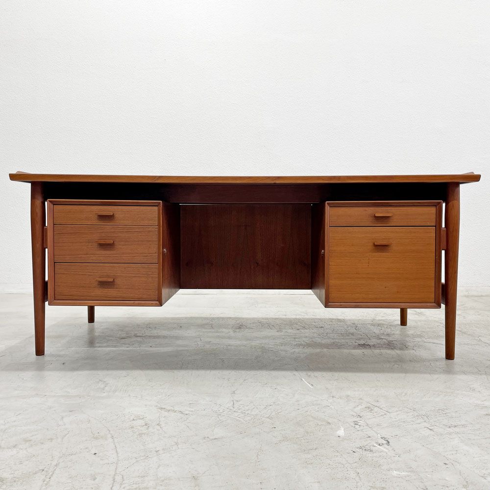 シバストファニチャー SIBAST FURNITURE No.207 両袖デスク チーク材 アルネ・ヴォッダー デンマークビンテージ 〓