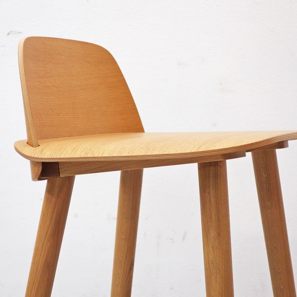 ムート Muuto ナード Nerd オーク材 バースツール ハイスツール David Geckeler デザイン 北欧家具 ●