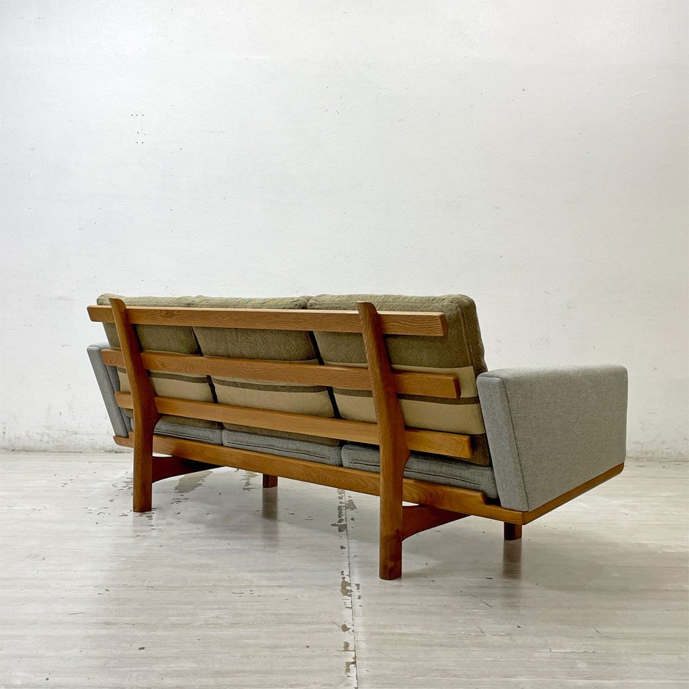 ゲタマ GETAMA GE236 3シーター ソファ ハンス・J・ウェグナー Hans J Wegner ファブリック マハラム社 モード生地 オーク無垢材 北欧 デンマーク ビンテージ ●