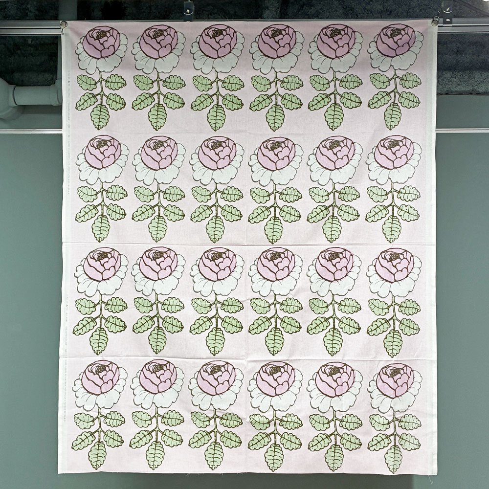 マリメッコ marimekko ヴィヒキルース VIHKIRUUSU ファブリック マイヤ・イソラ Maija Isola 限定色 ピンク 144x173cm ◎