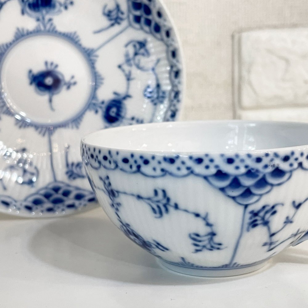 ロイヤルコペンハーゲン ROYAL COPENHAGEN ブルーフルーテッド ハーフレース ティーカップ＆ソーサー 北欧食器 Ａ ◎