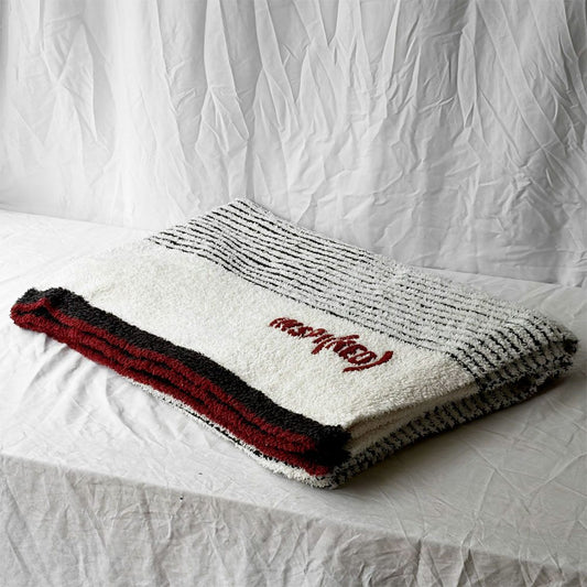 ベアフット ドリームズ BAREFOOT DREAMS コージーシック スロー CozyChic Throw INSPI(RED) Stripe Throw ブランケット 135×180cm ◇
