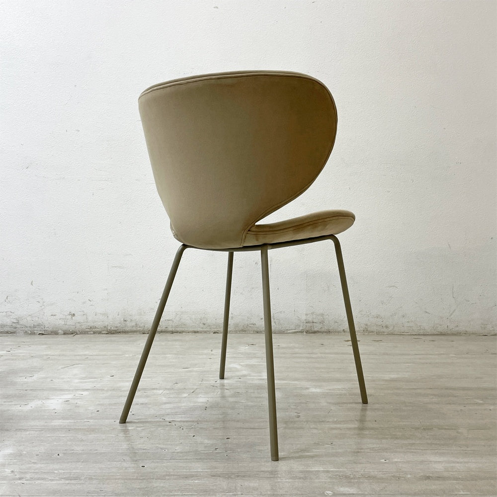 ボーコンセプト Bo Concept ハミルトンチェア Hamilton chair ダイニングチェア ファブリック ベルベット サンド モダンデザイン 北欧 デンマーク B ●