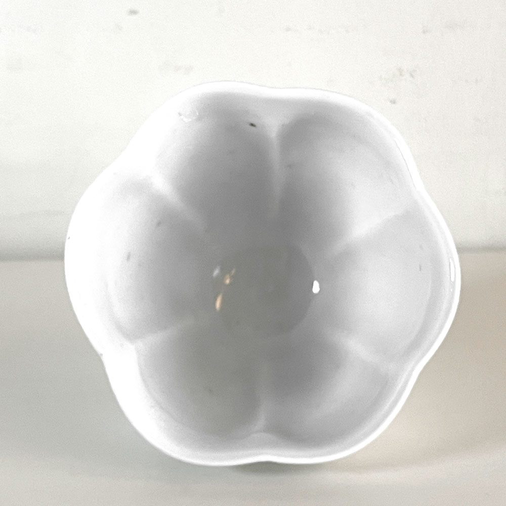 境知子 白釉輪花茶杯 湯呑 ぐい呑み 猪口 カップ 白磁 Φ8.5cm 陶芸家 現代作家 A ■