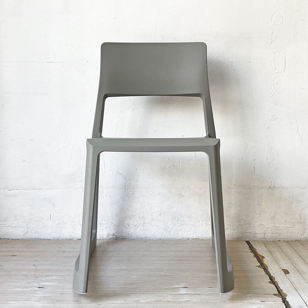 ヴィトラ Vitra ティプトン Tipton ダイニングチェア スタッキングチェア チルト機能 ロッキングチェア バサルト ★