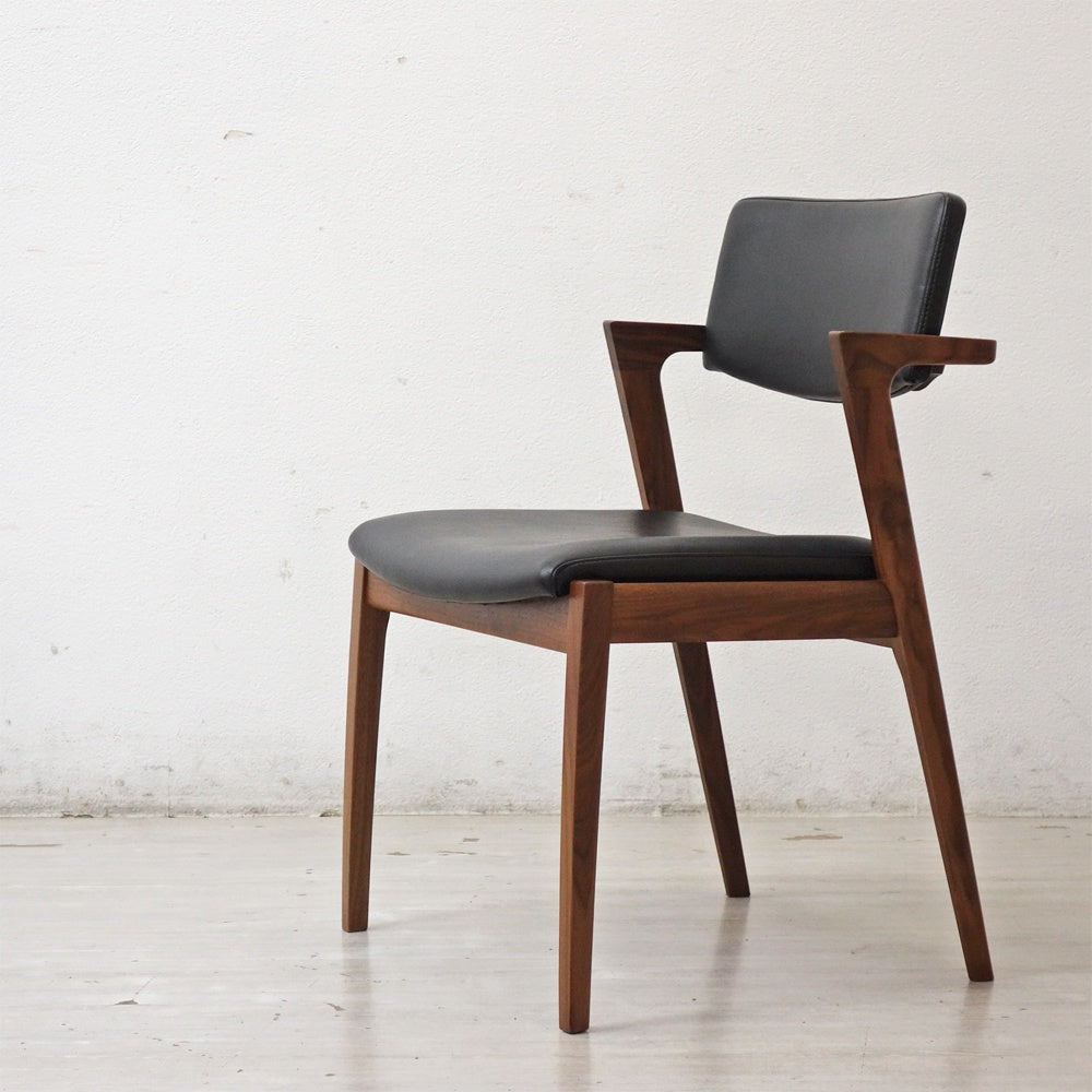 冨士ファニチア FUJI FURNITURE コティ Koti アームレスチェア ウォールナット材 ハーフアーム D03780N A ●