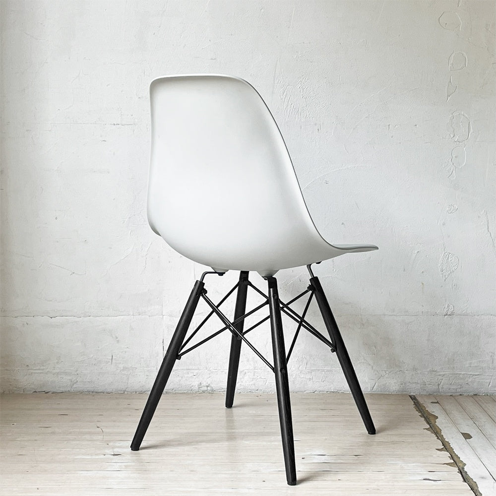 ハーマンミラー HermanMiller サイドシェルチェア ドゥエルレッグ DSW アルパイン × エボニー ポリプロピレン製 イームズ ミッドセンチュリー ★